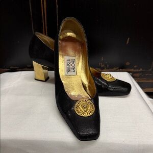 Timothy Hitsman Elegant Black and Gold Women Shoes